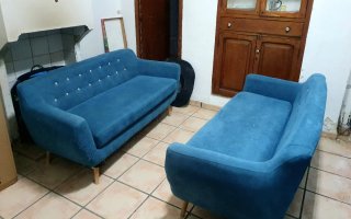 Sofá azul de tela