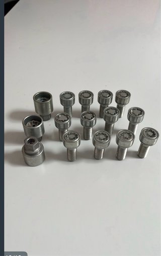 TORNILLOS ANTIRROBO VW GOLF SEAT LEON AUDI TOURAN