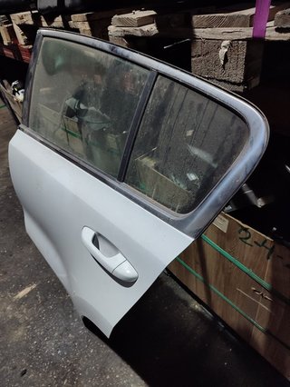 PUERTA TRASERA IZQUIERDA KIA SPORTAGE Business 2W