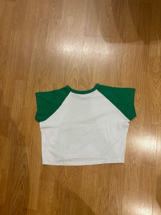 Camiseta crop Subdued