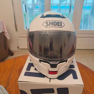 Shoei Neotec 3 blanco talla M + acolchado M5