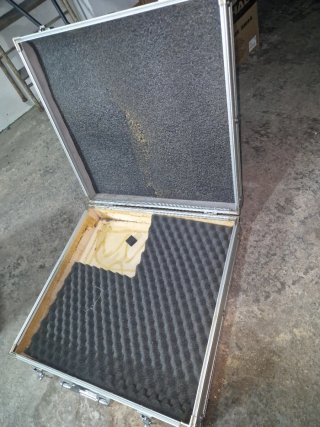 Valigia metallica per attrezzature musicali 60x57x16