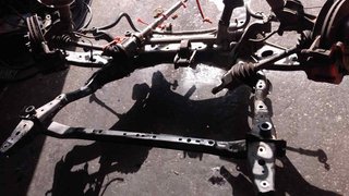 BRAZO SUSPENSION SUPERIOR DELANTERO DERECHO MAZDA