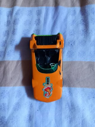 Matchbox K-31 Bertone Runabout Laranja