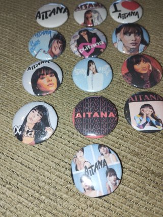 Lote pins Aitana pop