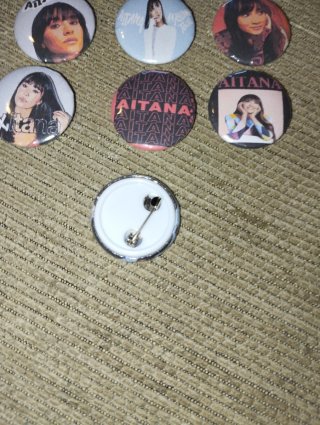 Lote pins Aitana pop