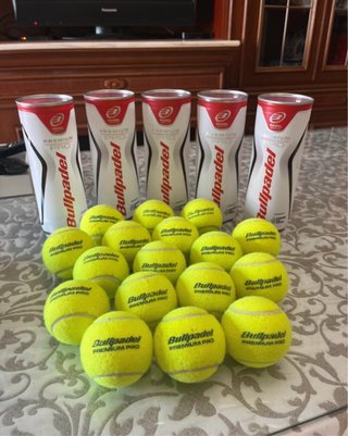 Lote 24 Pelotas Bullpadel Premium Pro