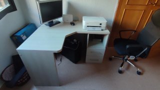 Escritorio esquinero L con cajonera