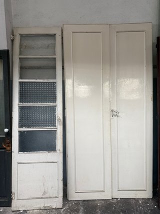 Puertas madera estilo casa inglesa
