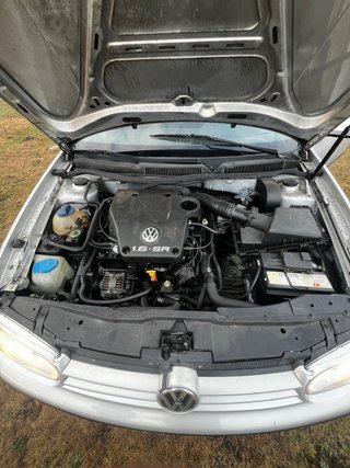 Volkswagen Golf 1.6 gasolina 110.000 km
