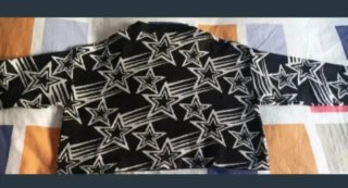 Jersey Bershka estrellas negro y blanco