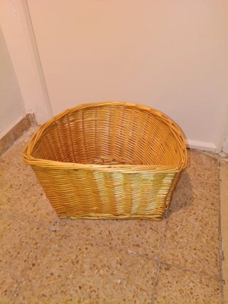 Cesta de mimbre