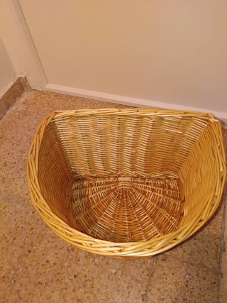 Cesta de mimbre