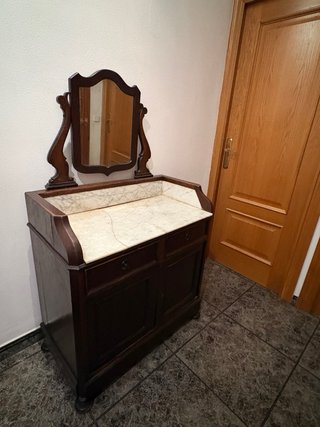 Tocador antiguo madera y mármol con espejo