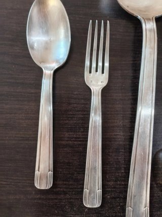 Set 7 cubiertos La marca con sello grabado