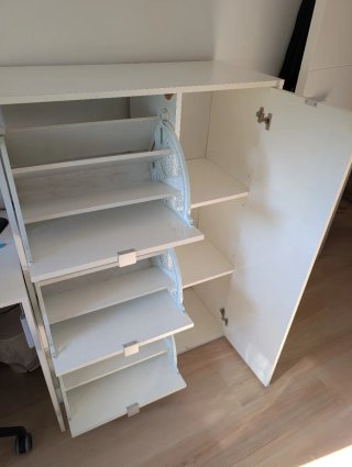 Zapatero blanco grande