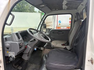 NISSAN CABSTAR GRUA