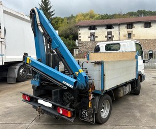 NISSAN CABSTAR GRUA