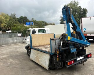 NISSAN CABSTAR GRUA