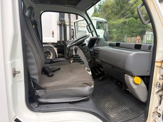 NISSAN CABSTAR GRUA