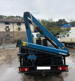 NISSAN CABSTAR GRUA