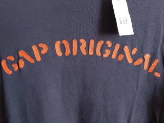 Camiseta GAP azul marino