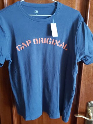 Camiseta GAP azul marino