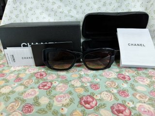 Gafas de sol Chanel Negras Marrones