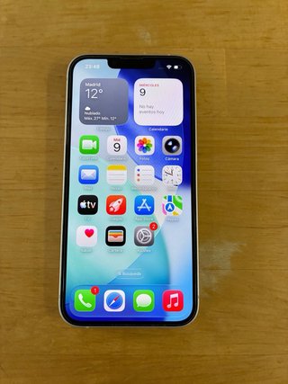 iPhone 14 Blanco + 2 fundas