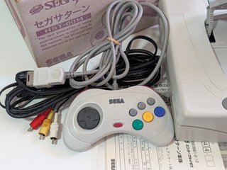 Saturn model 2 japonesa completa en caja