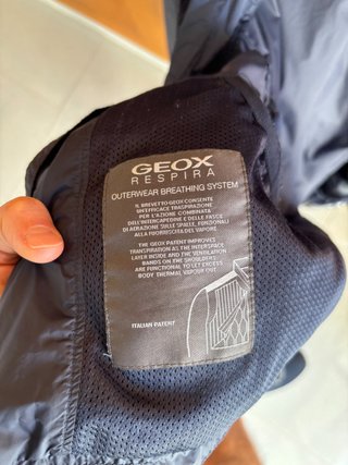 Chaqueta Geox Azul Ultra Ligera Entre Tiempo!