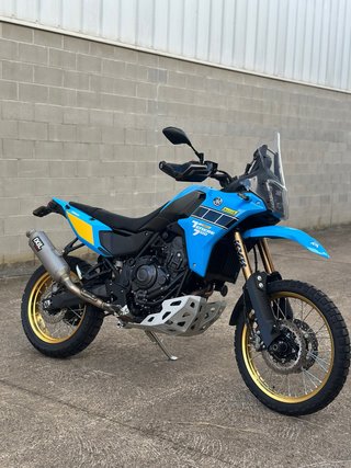 Yamaha T7 Rally Azul y Amarilla