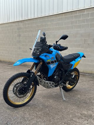 Yamaha T7 Rally Azul y Amarilla