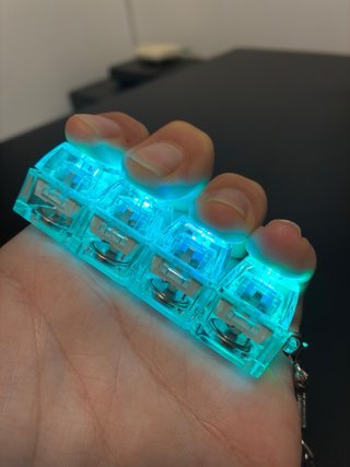 Mini Teclado Mecánico RGB - Juguete Llavero Gamer
