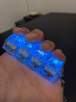 Mini Teclado Mecánico RGB - Juguete Llavero Gamer