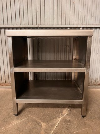 Mesa de trabajo inoxidable con estantes