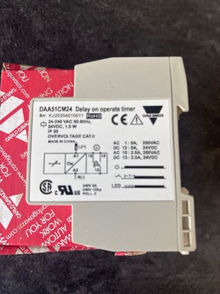 Temporizador Carlo Gavazzi DAA51