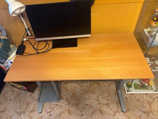Escritorio de estudio madera y metal