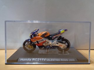 HONDA RC211V VALENTINO ROSSI – 2002  ( 1/24 )