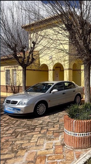 Opel vectra  220  dti 2003
