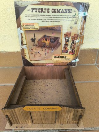 Fuerte Comansi y figuras indios y vaqueros