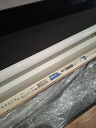 Lámpara Fluorescente Philips 18W con repuesto