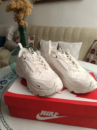 Zapatillas Nike TC7900 Talla 40