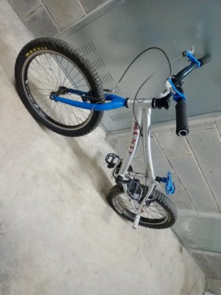Bici trial Monty cesar cañas