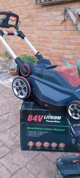 5 máquinas de batería para jardín 80V y 10 Ah