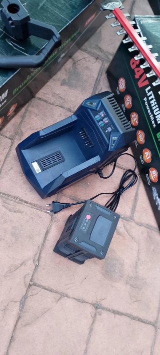 5 máquinas de batería para jardín 80V y 10 Ah