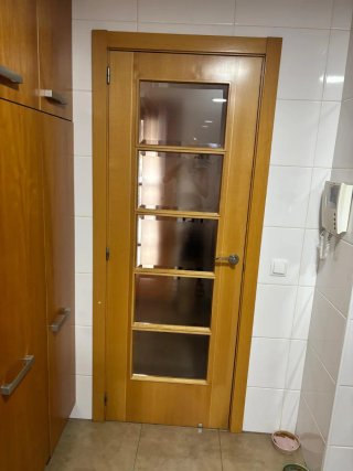 Puertas de madera  leer bien