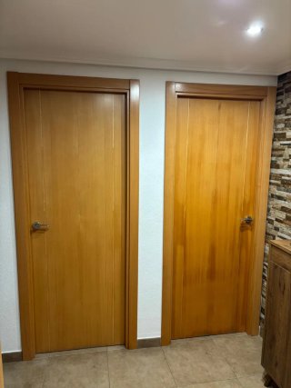 Puertas de madera  leer bien