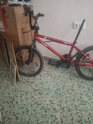 Bicicleta BMX Roja