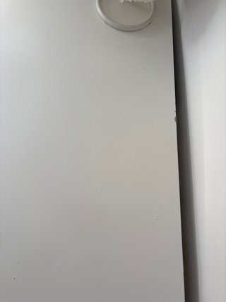 Escritorio elevable blanco con cajonera